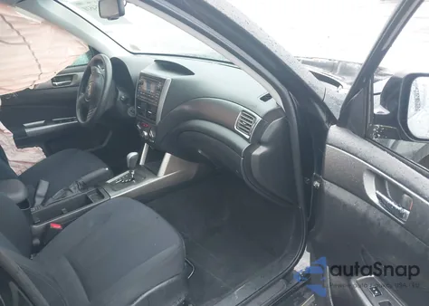 2011 Subaru Forester 2.5X Premium из США, поврежденный, VIN JF2SHADC5BH701215